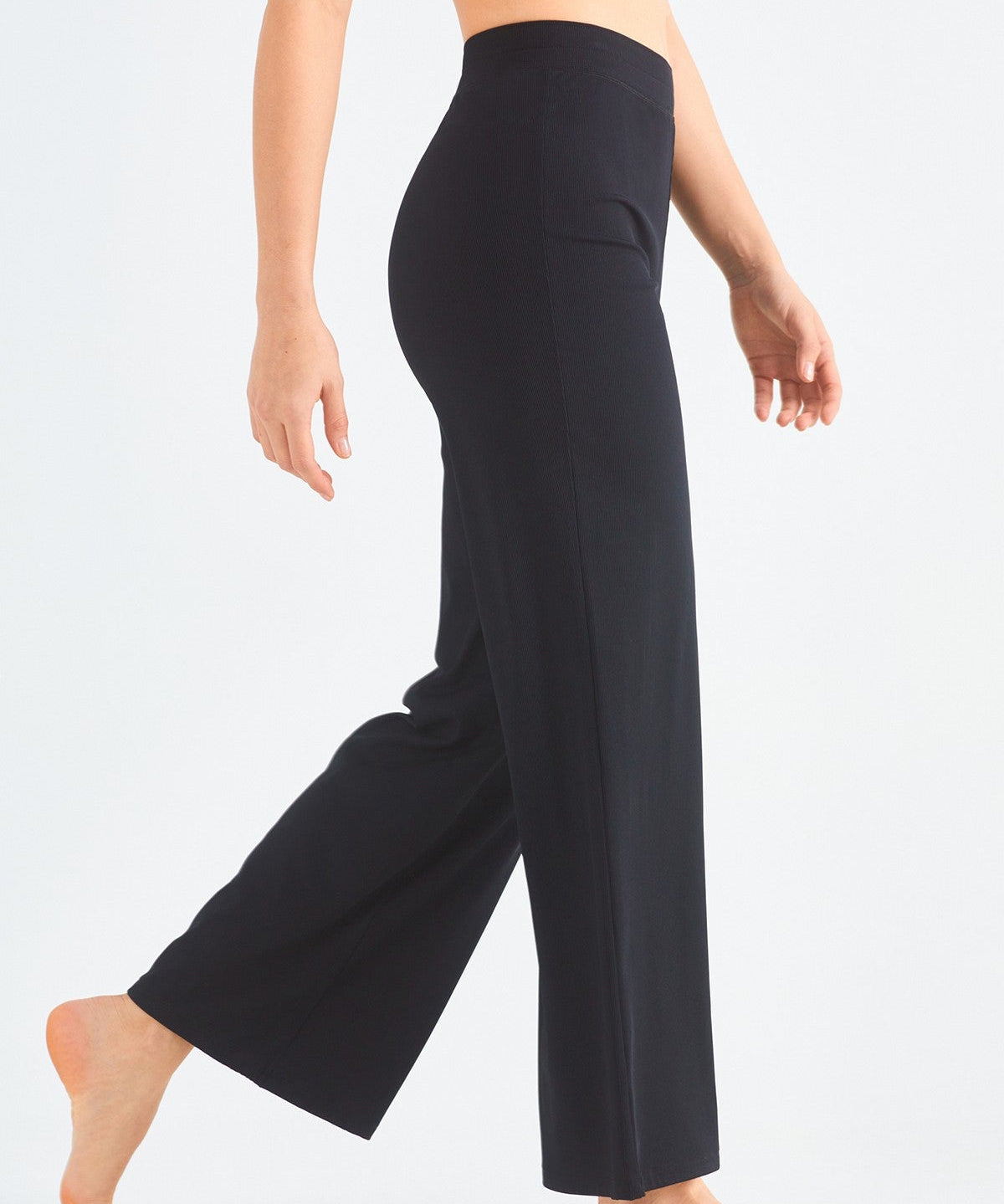 Wide-Leg Yoga Pants with Drawstring by bornfocus