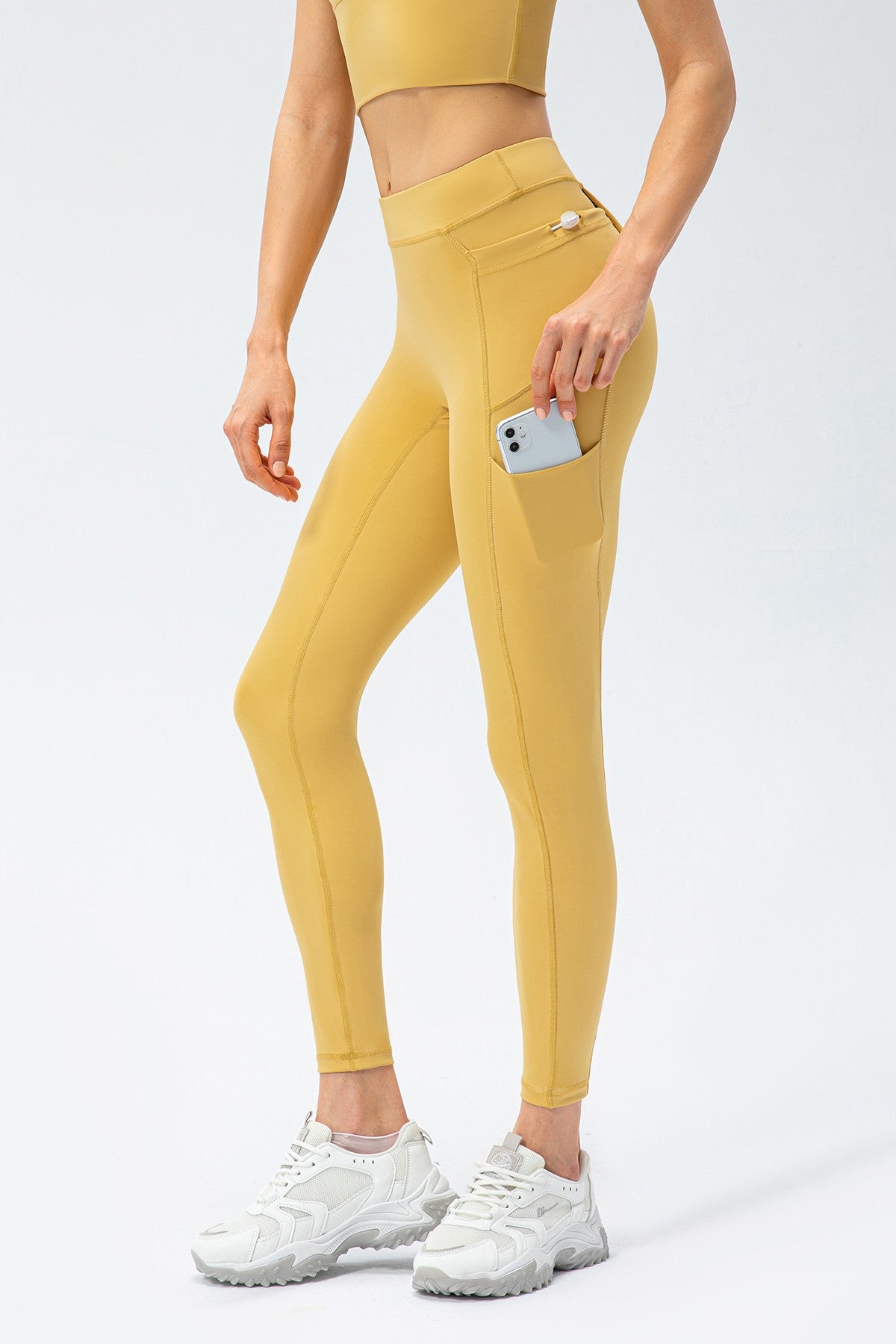 No Front Seam Leggings with Multi-Pockets by bornfocus