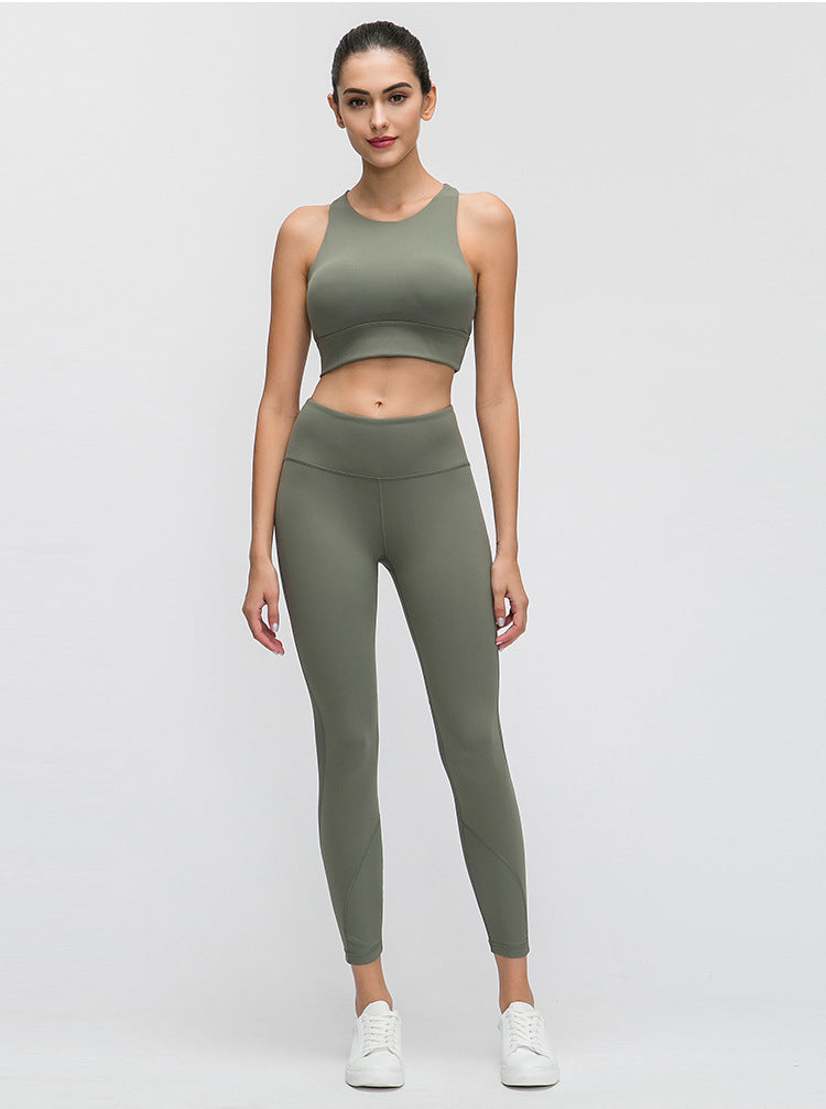 Turtleneck sports bra