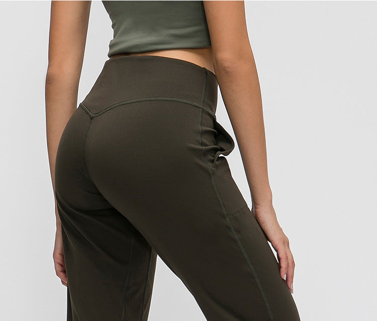 Loose straight-leg yoga pants by bornfocus