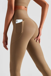 Ribbed Seamless Leggings with Pockets by bornfocus