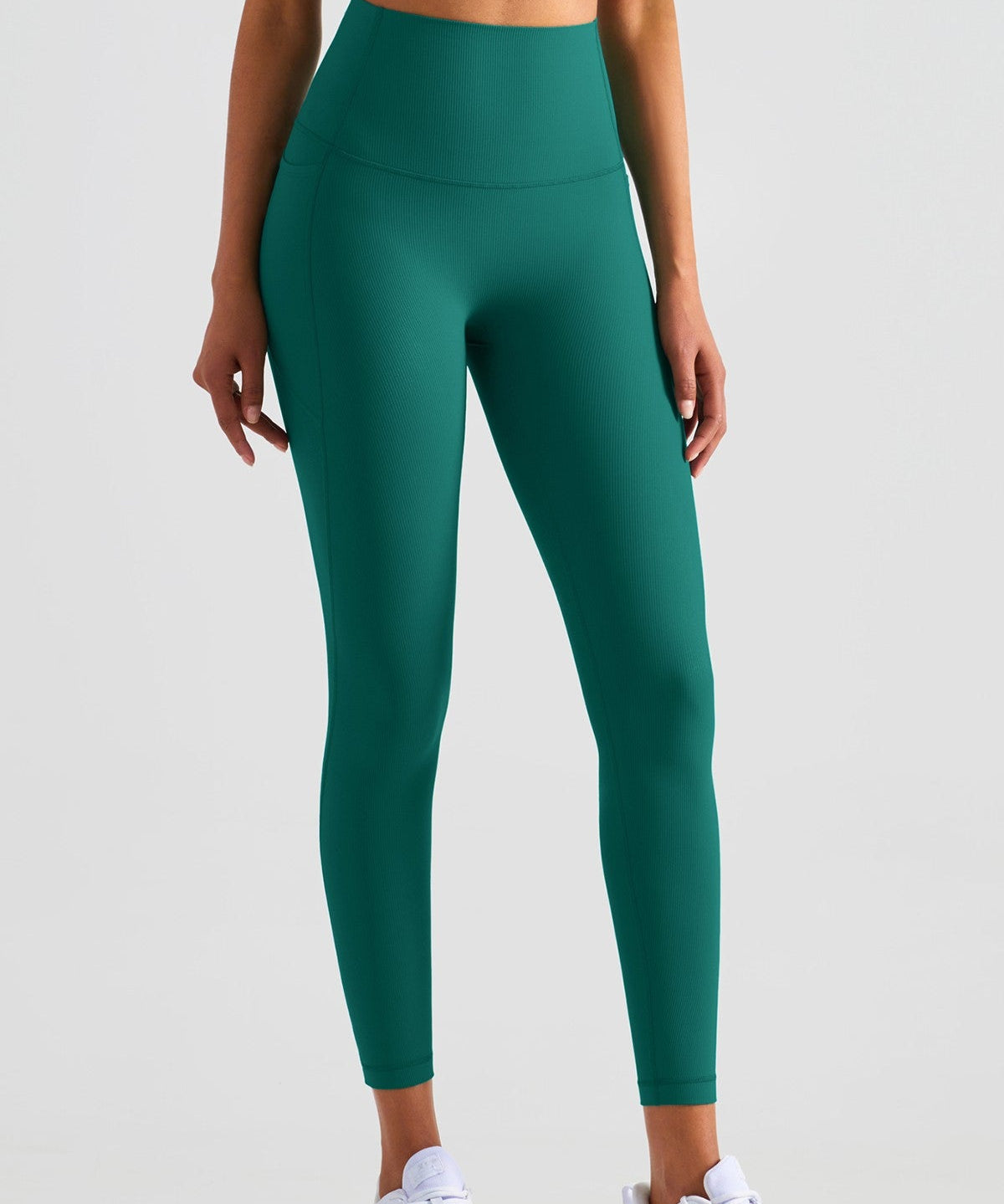 Ribbed Seamless Leggings with Pockets by bornfocus