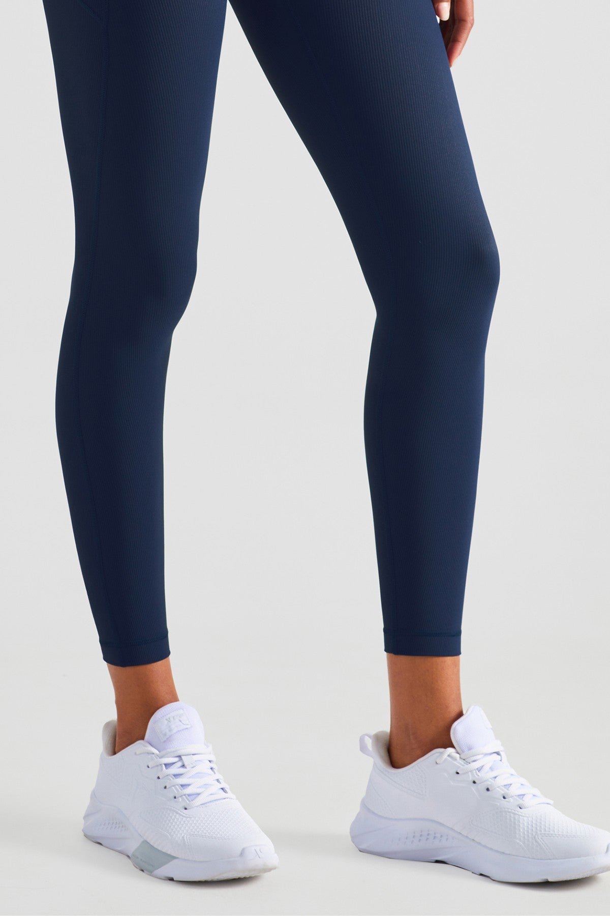 Ribbed Seamless Leggings with Pockets by bornfocus