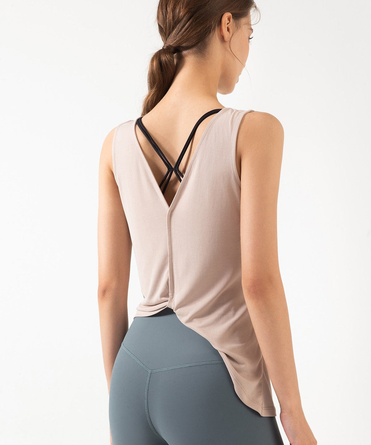 Reversible Wear Asymmetrical Hem Tank Tops by bornfocus