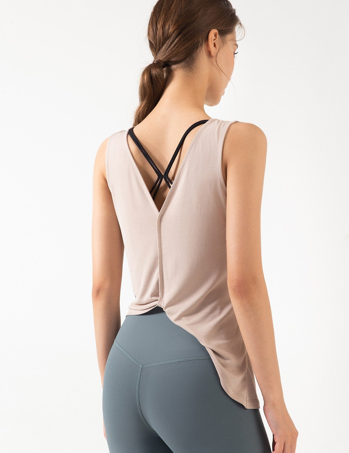 Reversible Wear Asymmetrical Hem Tank Tops by bornfocus