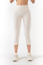 Ribbed Seamless Capri Leggings by bornfocus