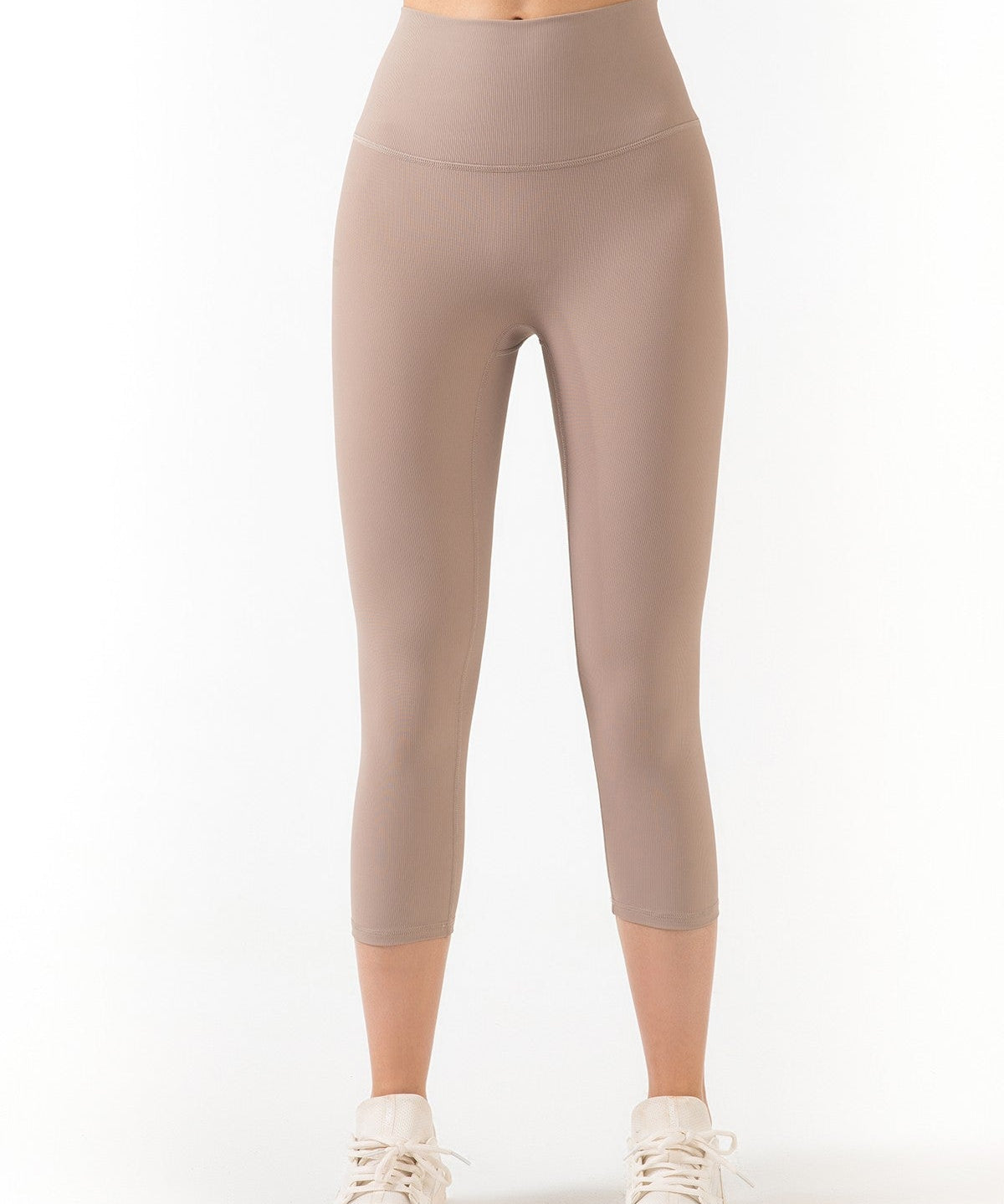 Ribbed Seamless Capri Leggings by bornfocus