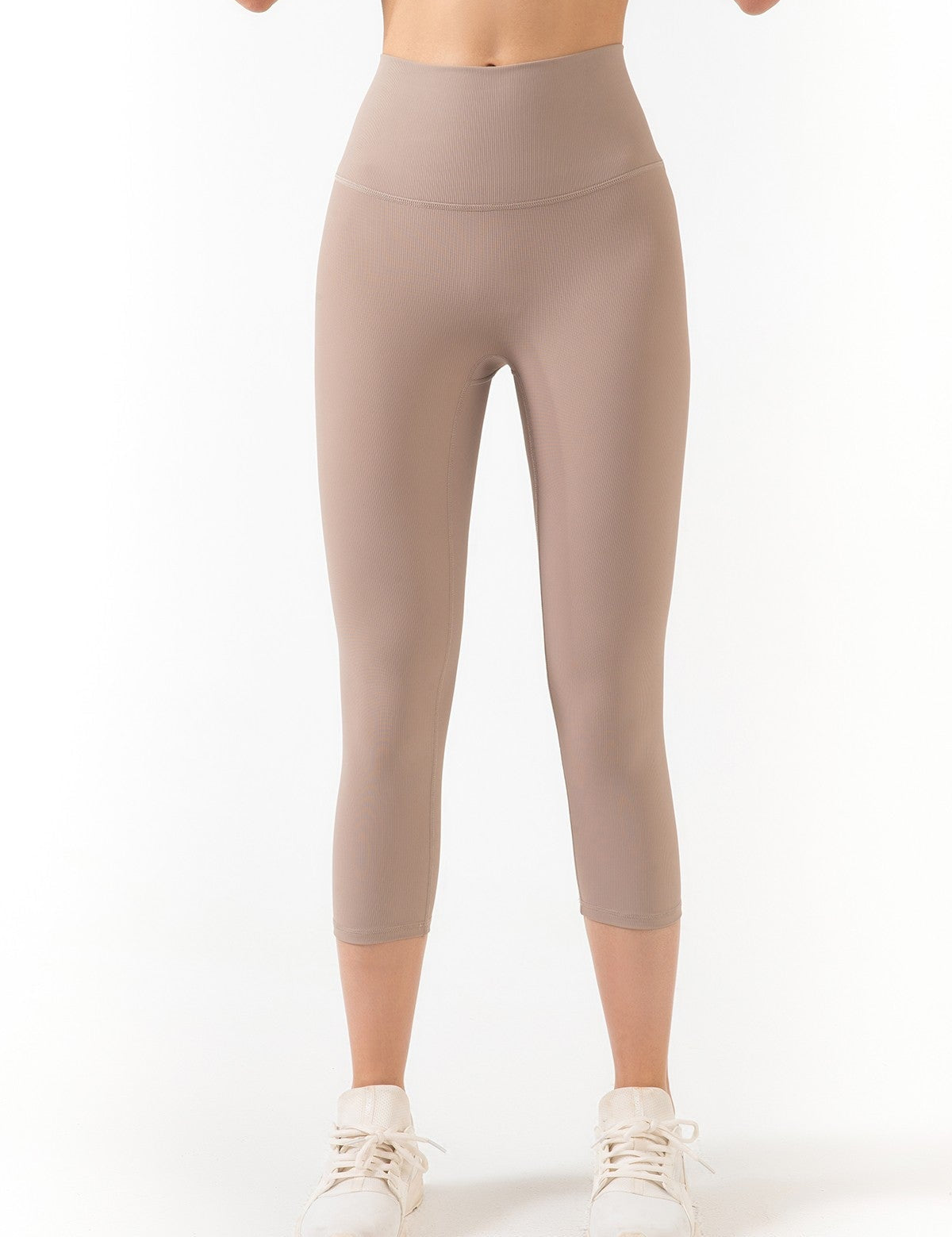 Ribbed Seamless Capri Leggings by bornfocus