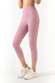 Ribbed Seamless Capri Leggings by bornfocus