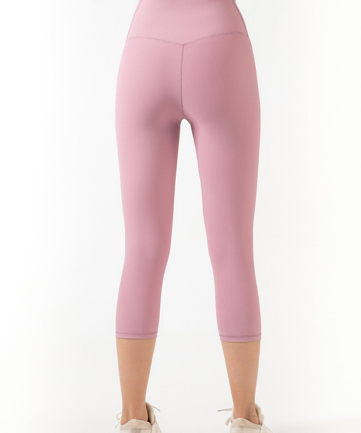 Ribbed Seamless Capri Leggings by bornfocus