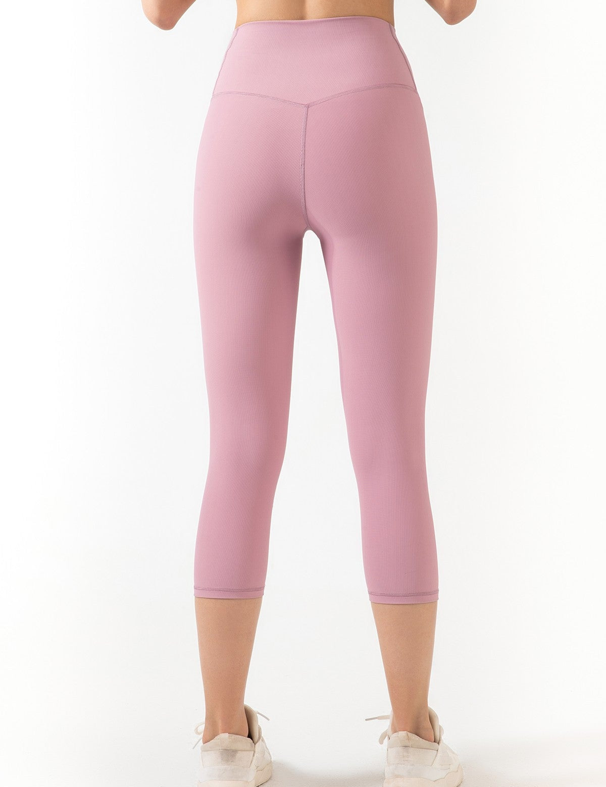 Ribbed Seamless Capri Leggings by bornfocus