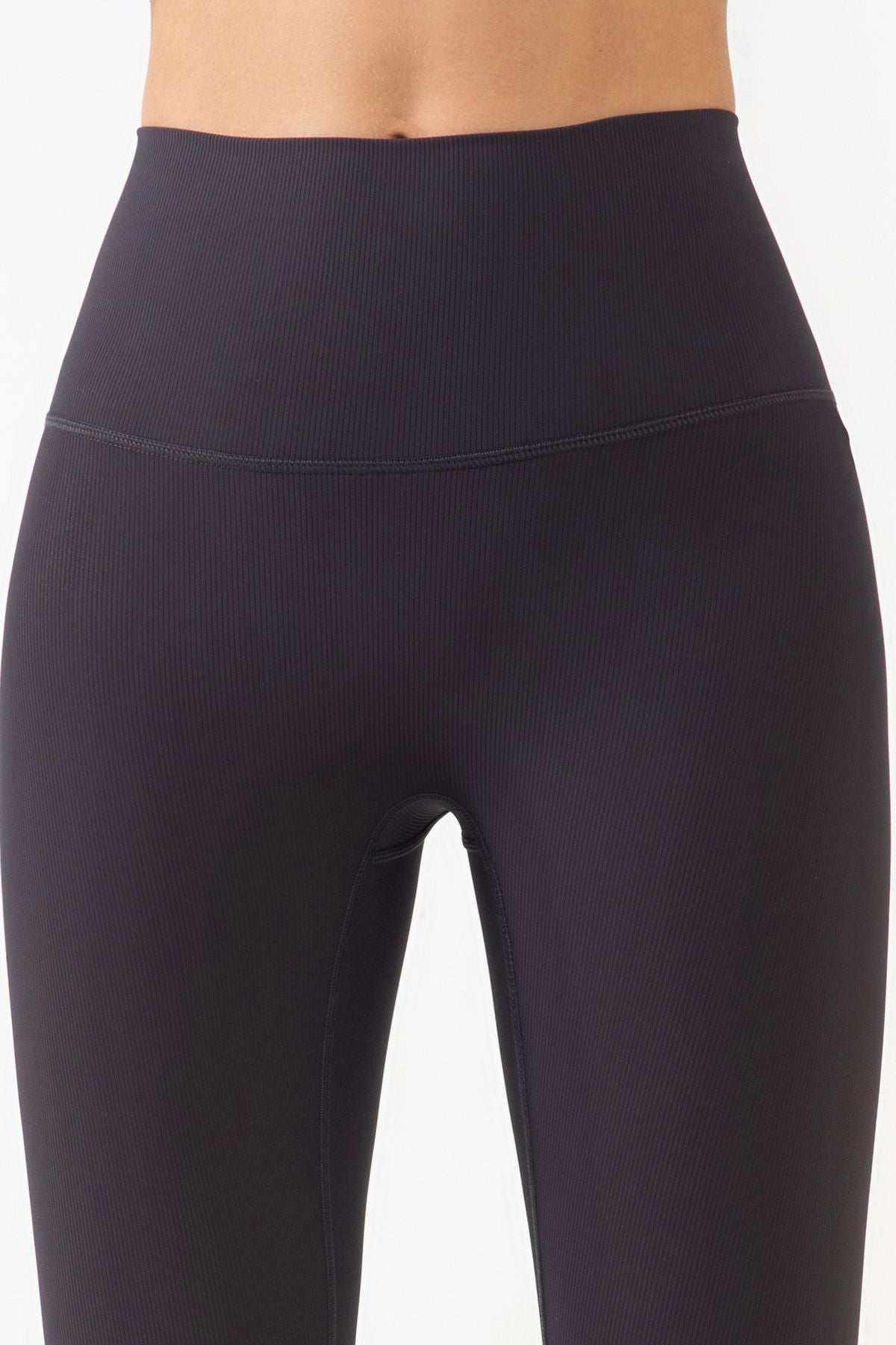 Ribbed Seamless Capri Leggings by bornfocus