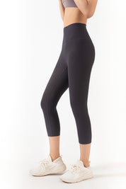 Ribbed Seamless Capri Leggings by bornfocus