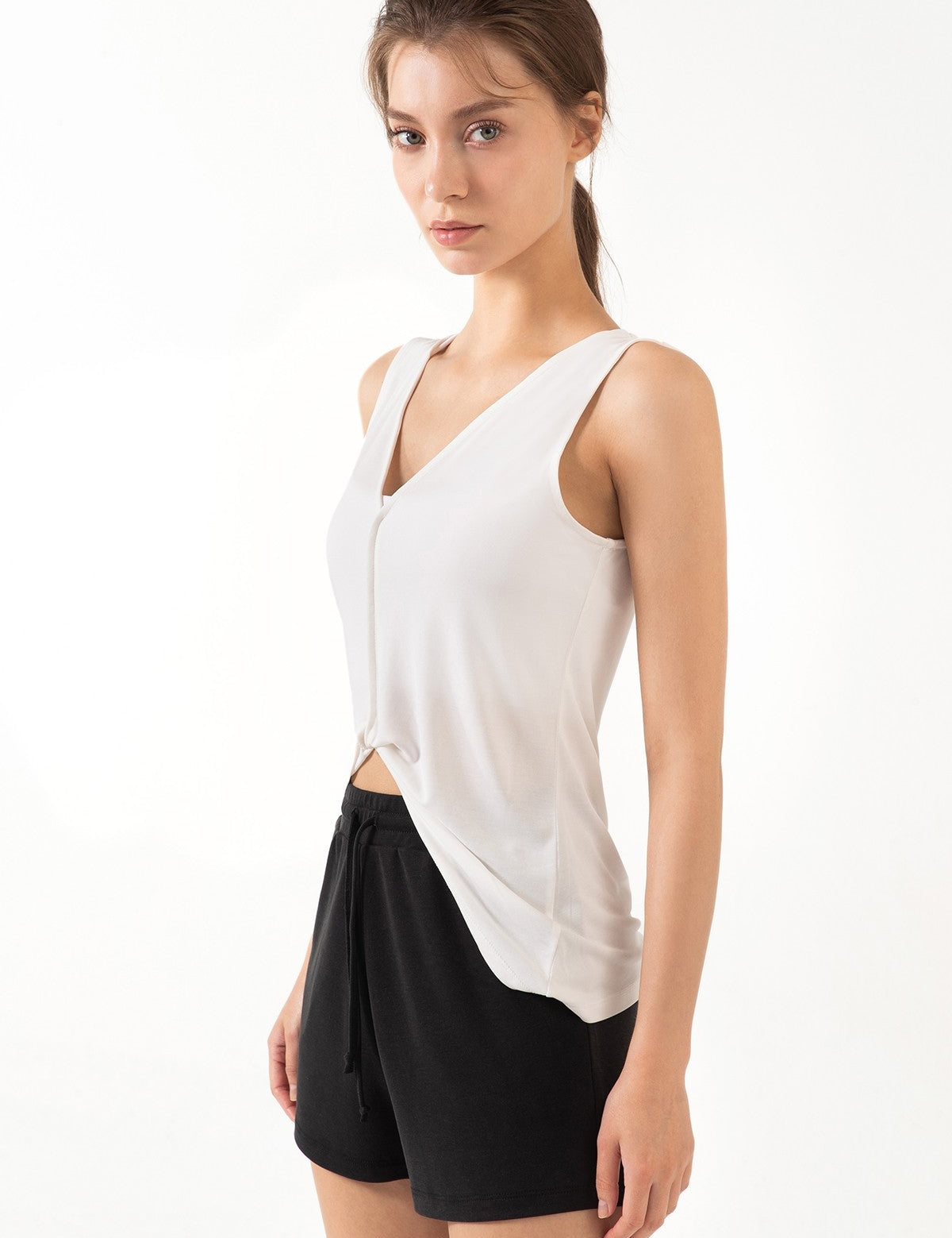 Reversible Wear Asymmetrical Hem Tank Tops by bornfocus