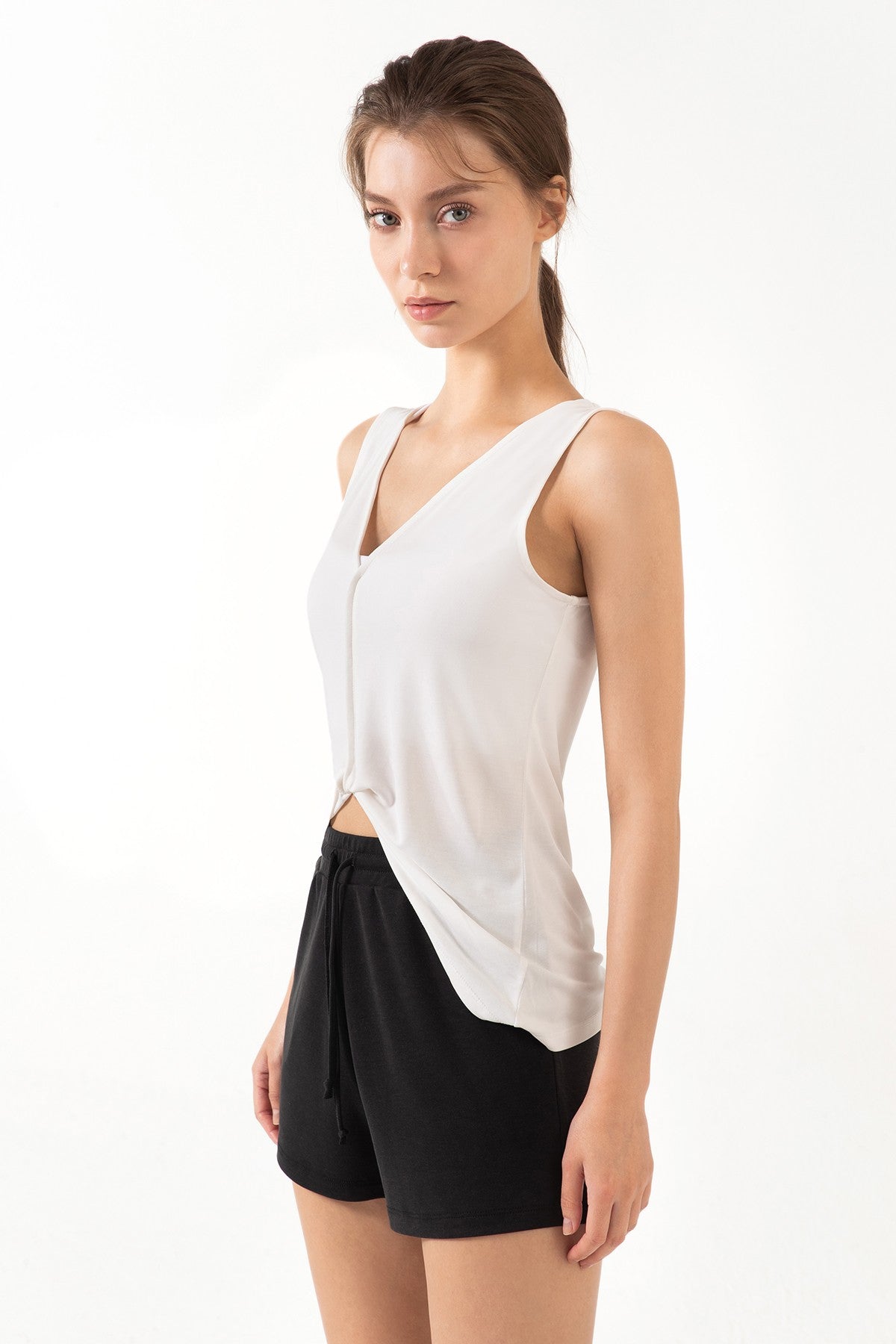 Reversible Wear Asymmetrical Hem Tank Tops by bornfocus