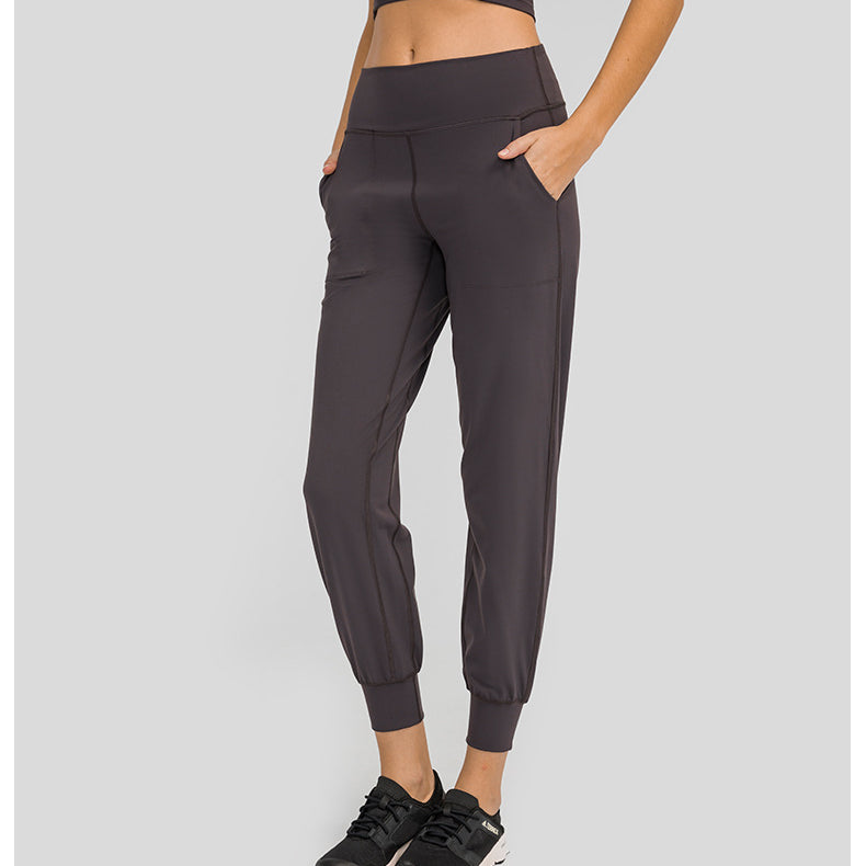 Loose straight-leg yoga pants by bornfocus