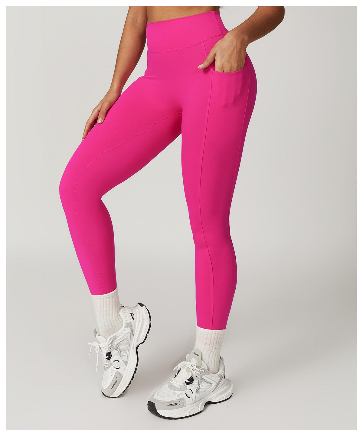 V Back Scrunch Leggings With Pocket