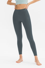 No Front Seam Ankle Leggings by bornfocus