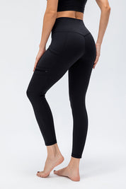 High-Rise Workout Leggings with Multi Pockets by bornfocus