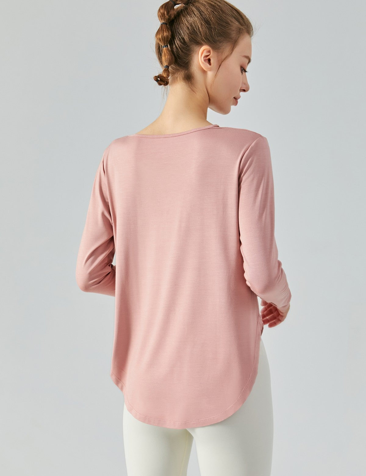 Chic Crew Neck Long Sleeve Curved Hem Tops by bornfocus