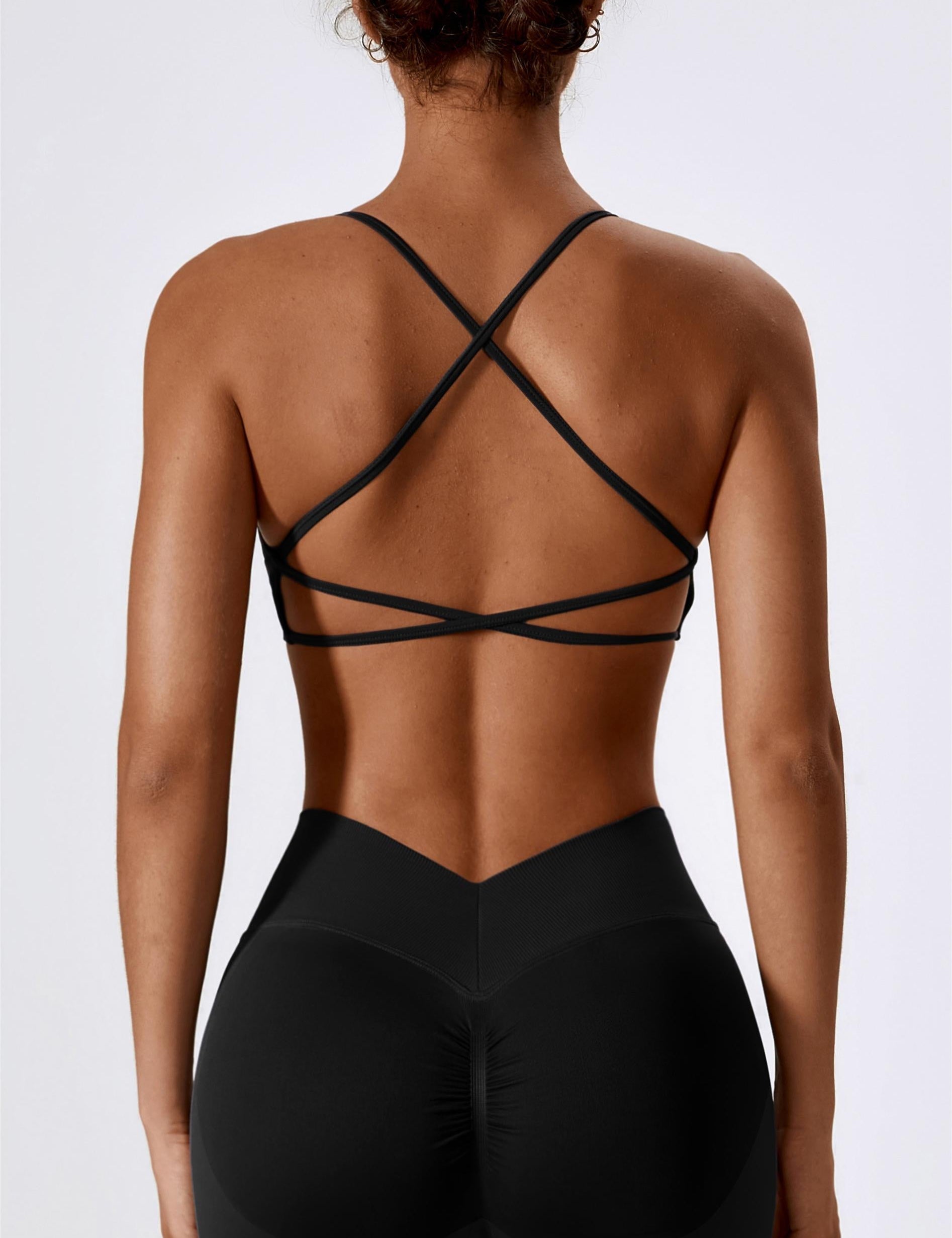 Chic Strappy Back Seamless Sports Bra by bornfocus