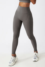 Cloud-Soft Workout Leggings with Pockets by bornfocus