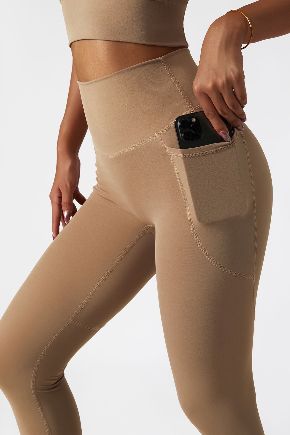 Cloud-Soft Workout Leggings with Pockets by bornfocus