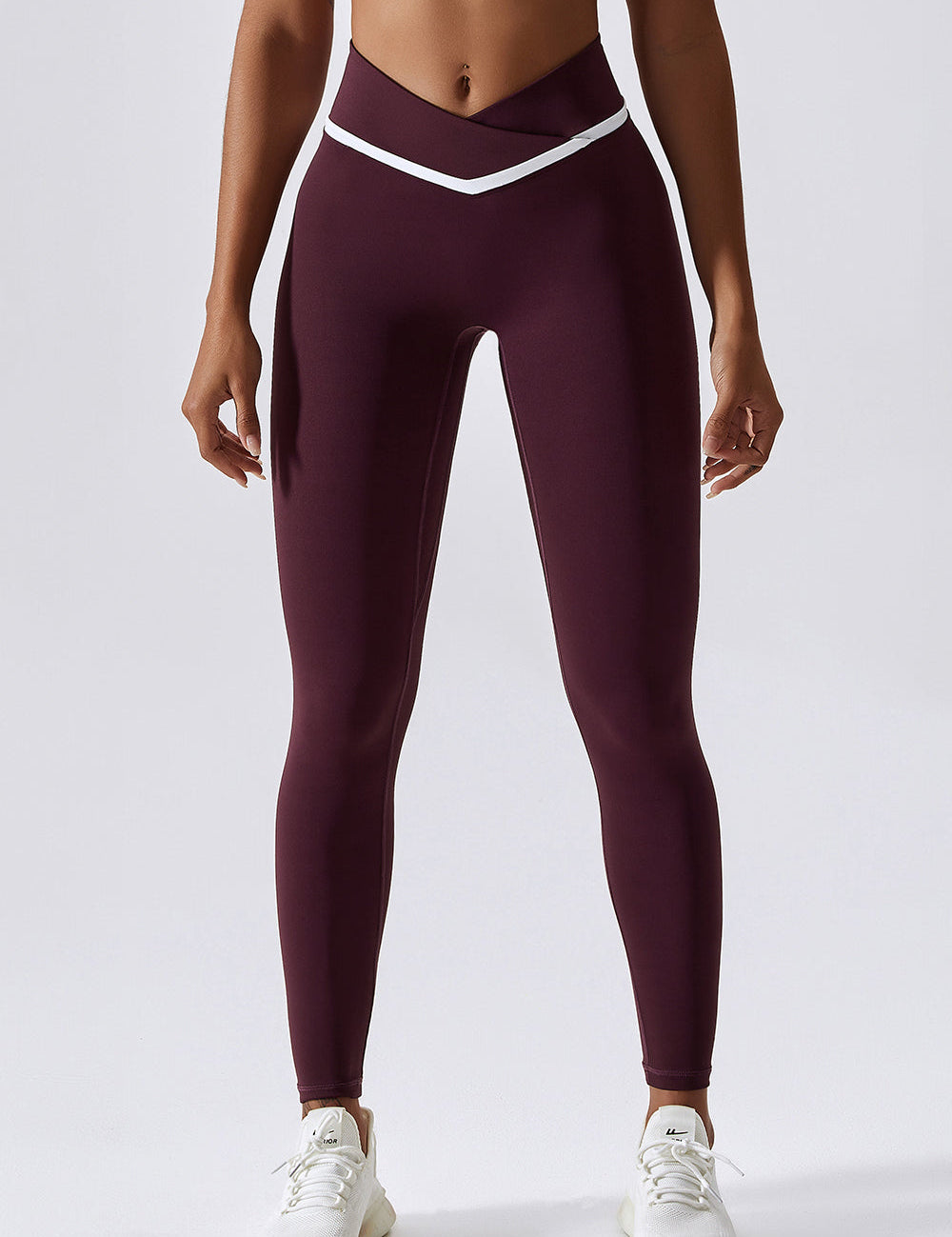 Contrast Trim V-Waist Gym Leggings by bornfocus