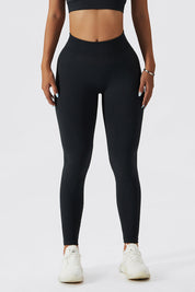 Textured Seamless Scrunch Leggings by bornfocus