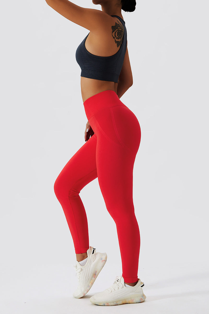 Seamless Scrunch Bum Leggings by bornfocus