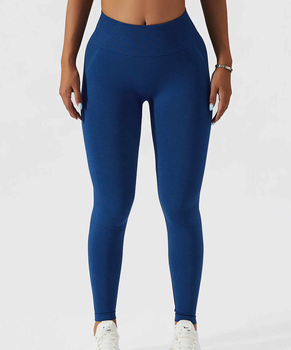 Seamless Scrunch Bum Leggings by bornfocus