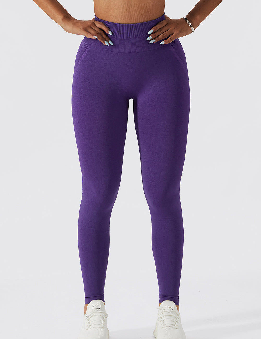 Seamless Scrunch Bum Leggings by bornfocus