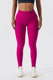 Seamless Scrunch Bum Leggings by bornfocus