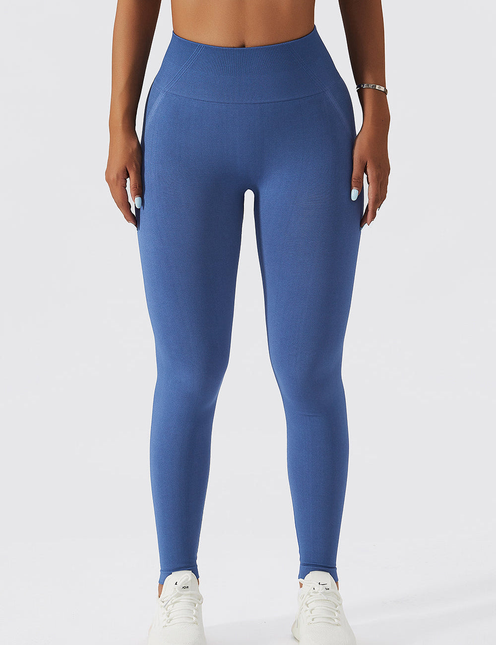 Seamless Scrunch Bum Leggings by bornfocus