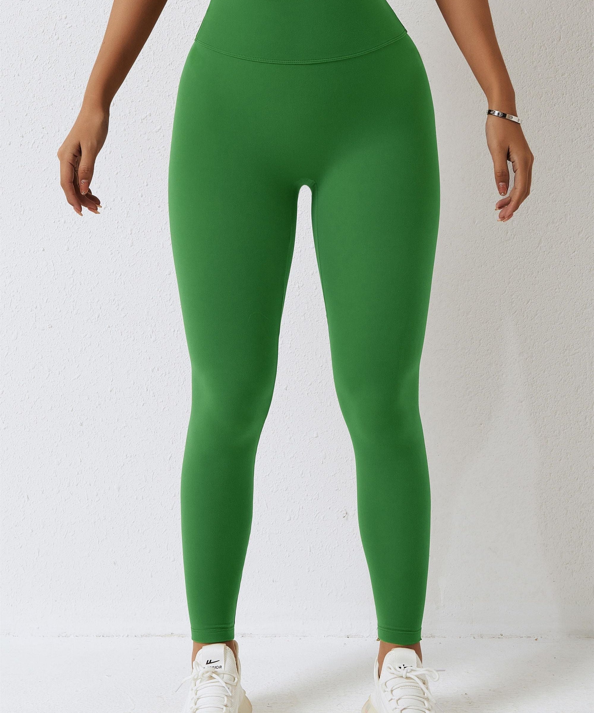 High-Waist Seam Free Scrunch Leggings by bornfocus