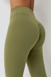 High-Waist Seam Free Scrunch Leggings by bornfocus