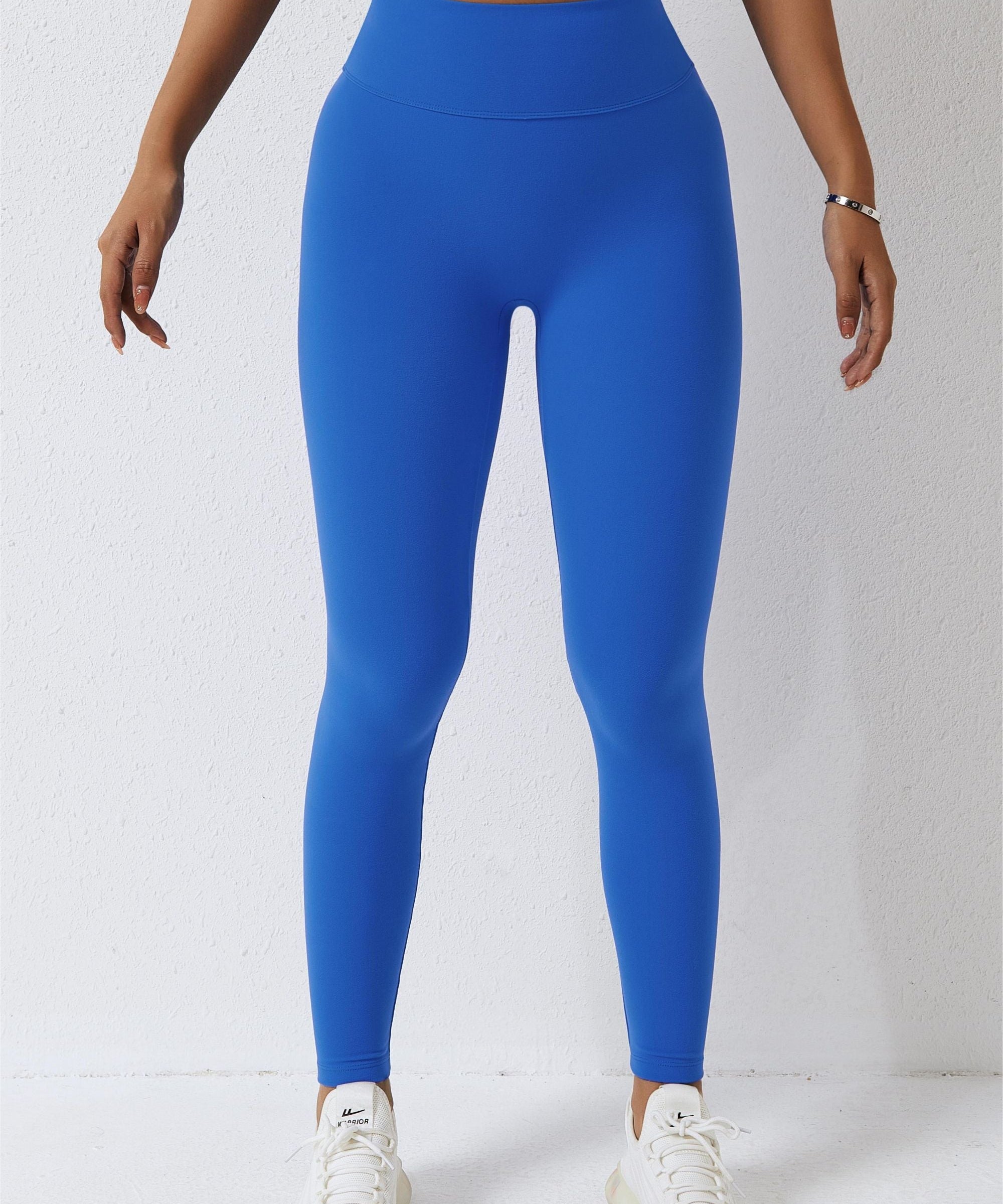 High-Waist Seam Free Scrunch Leggings by bornfocus