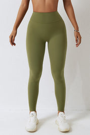 High-Waist Seam Free Scrunch Leggings by bornfocus