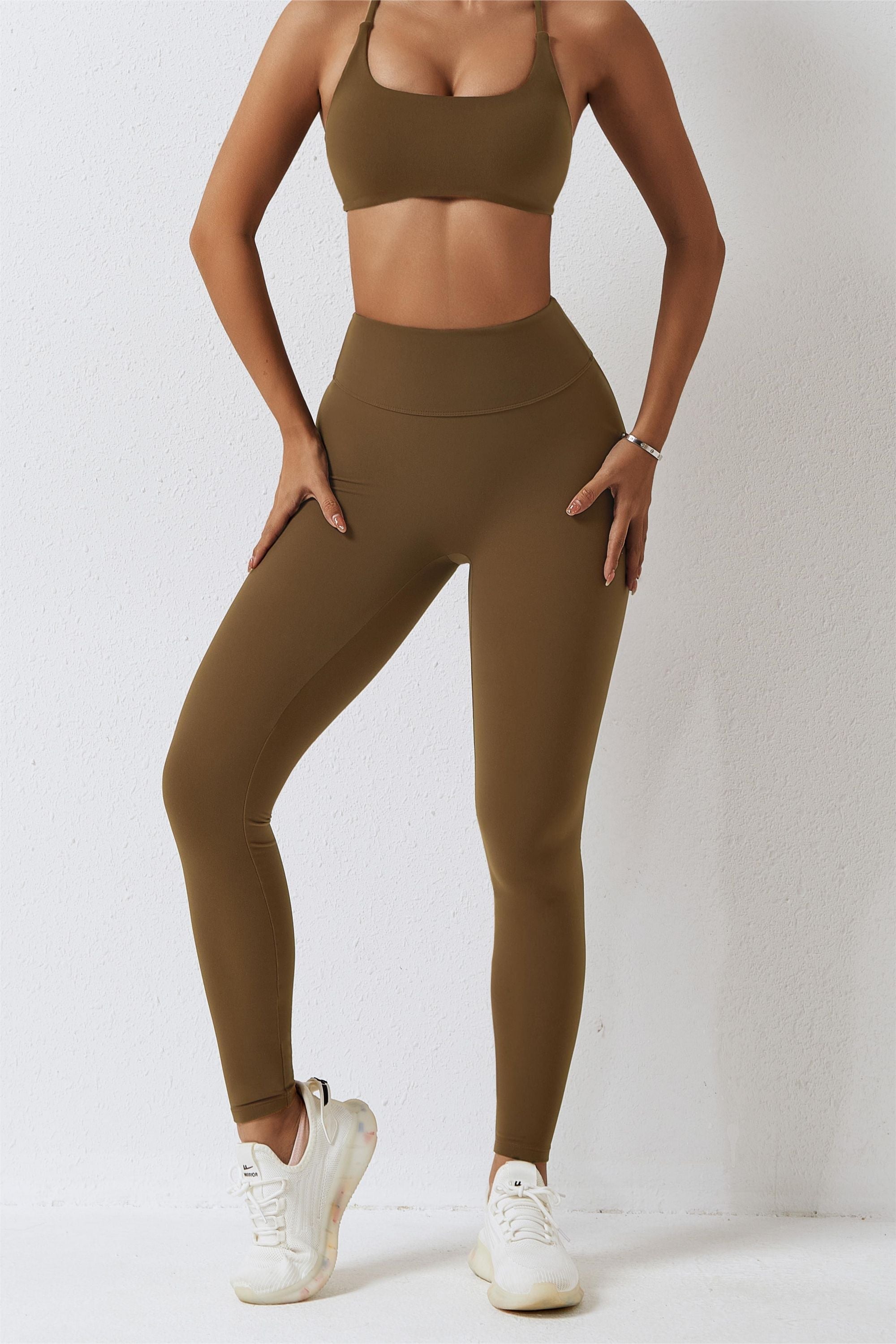 High-Waist Seam Free Scrunch Leggings by bornfocus