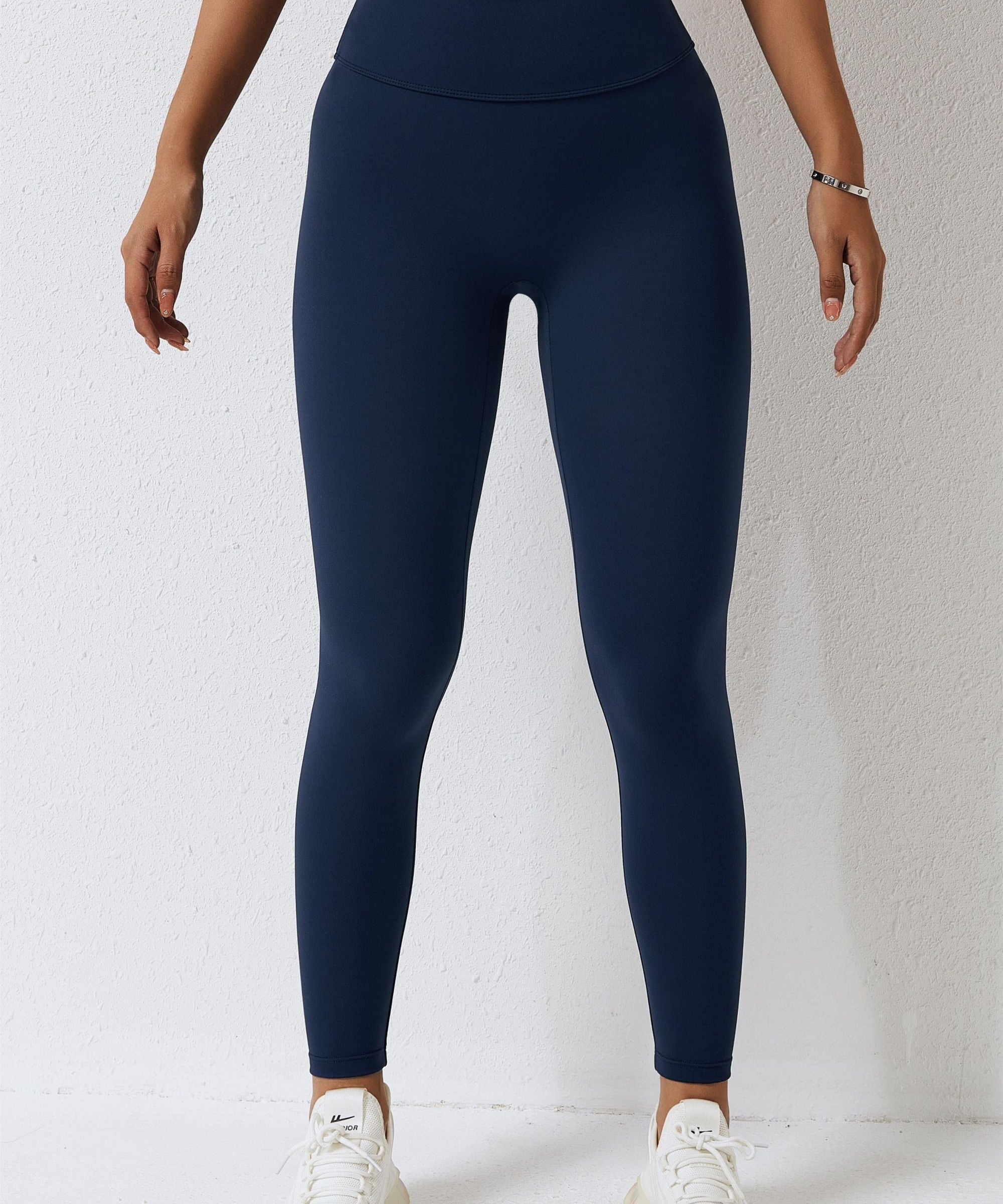 High-Waist Seam Free Scrunch Leggings by bornfocus