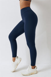 High-Waist Seam Free Scrunch Leggings by bornfocus