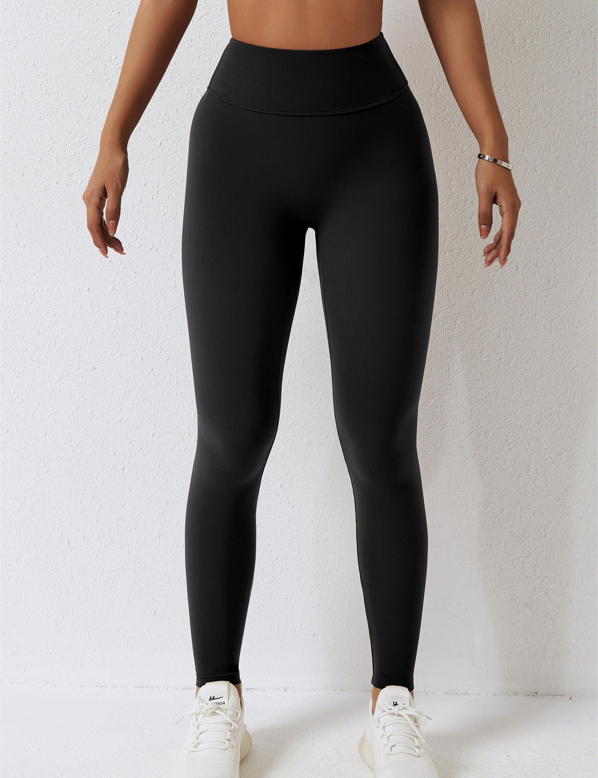 High-Waist Seam Free Scrunch Leggings by bornfocus