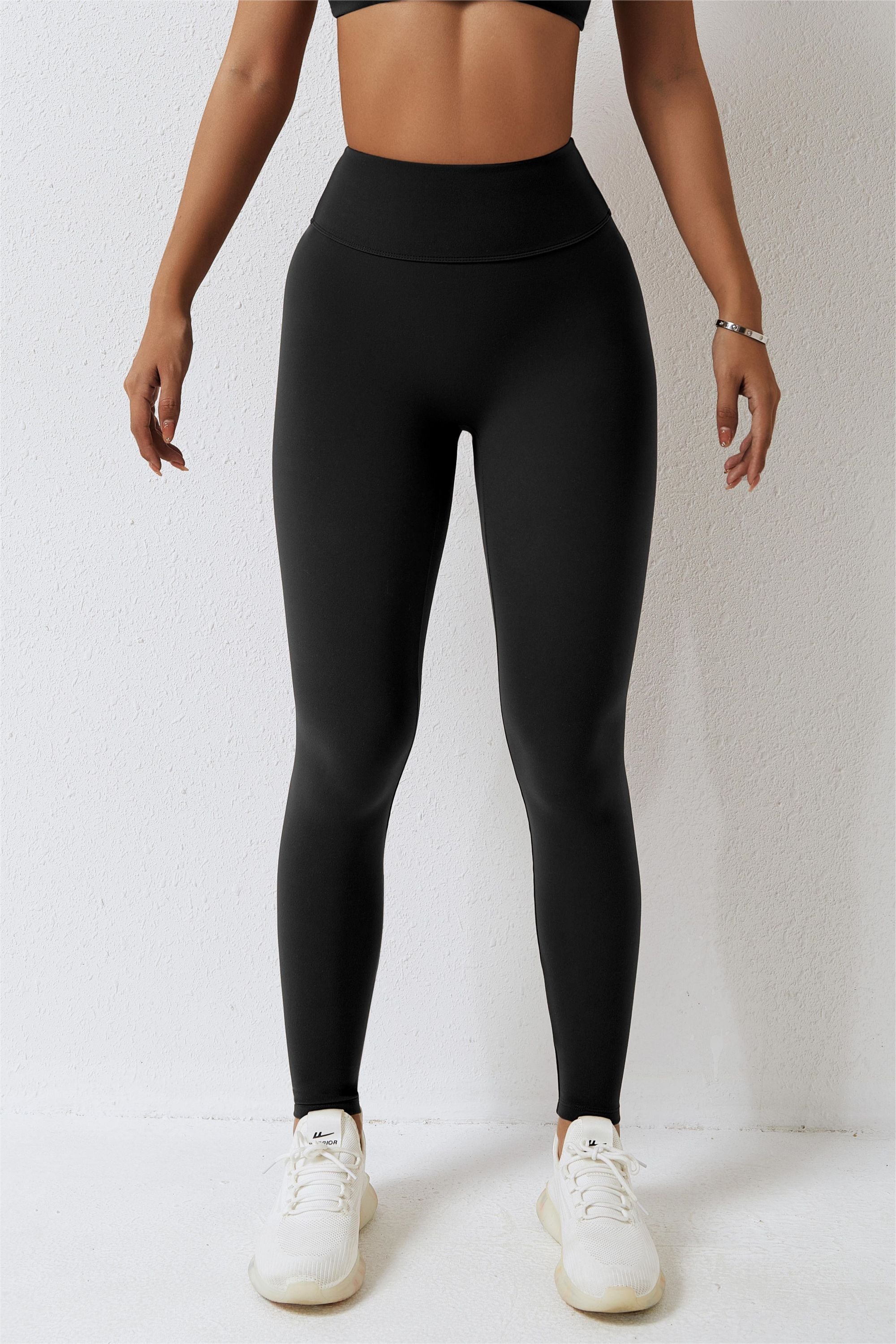 High-Waist Seam Free Scrunch Leggings by bornfocus