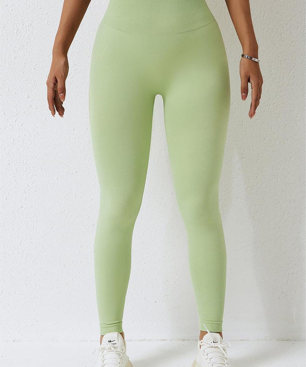 Seamless High-Waist Scrunch Leggings by bornfocus