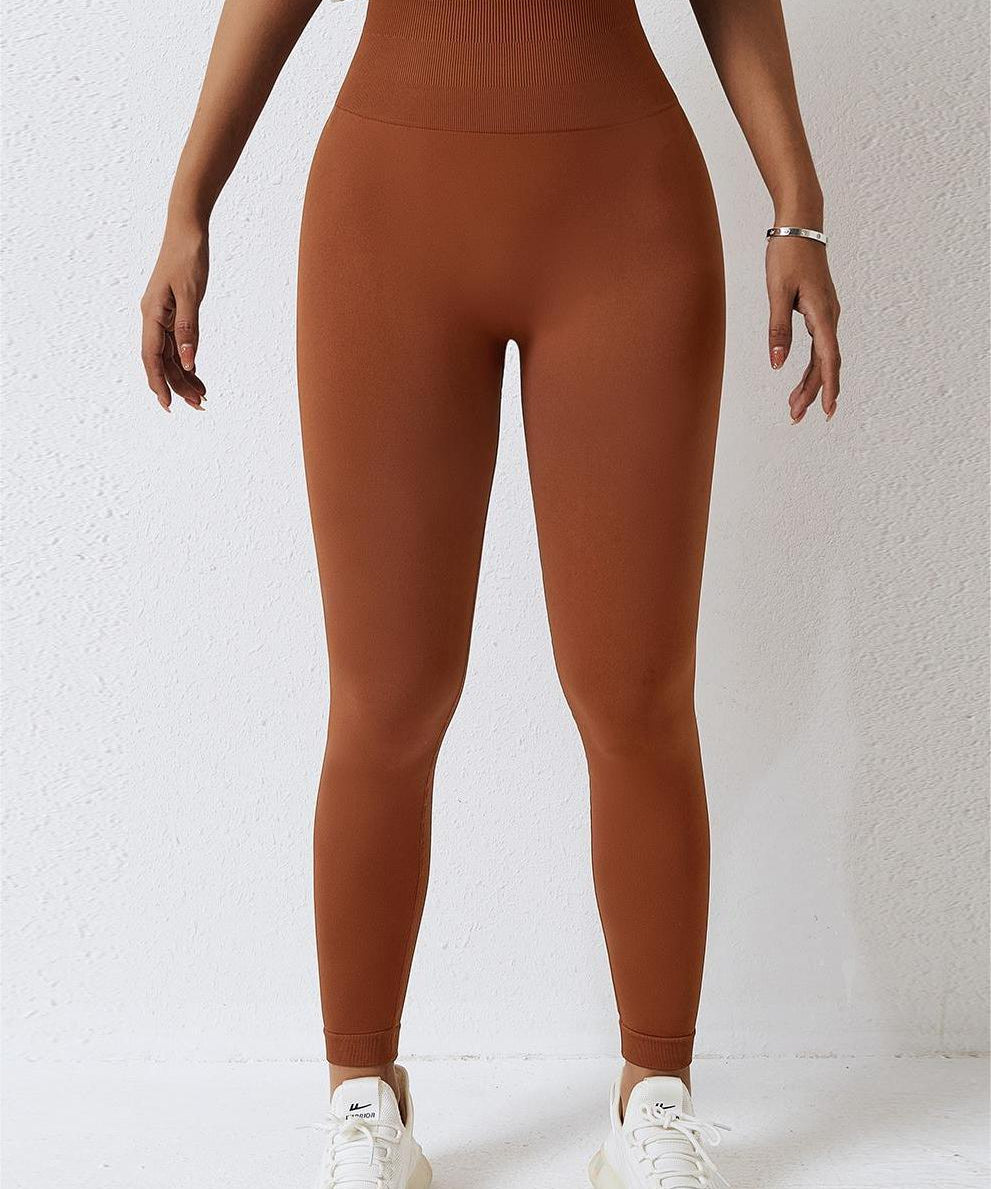 Seamless High-Waist Scrunch Leggings by bornfocus