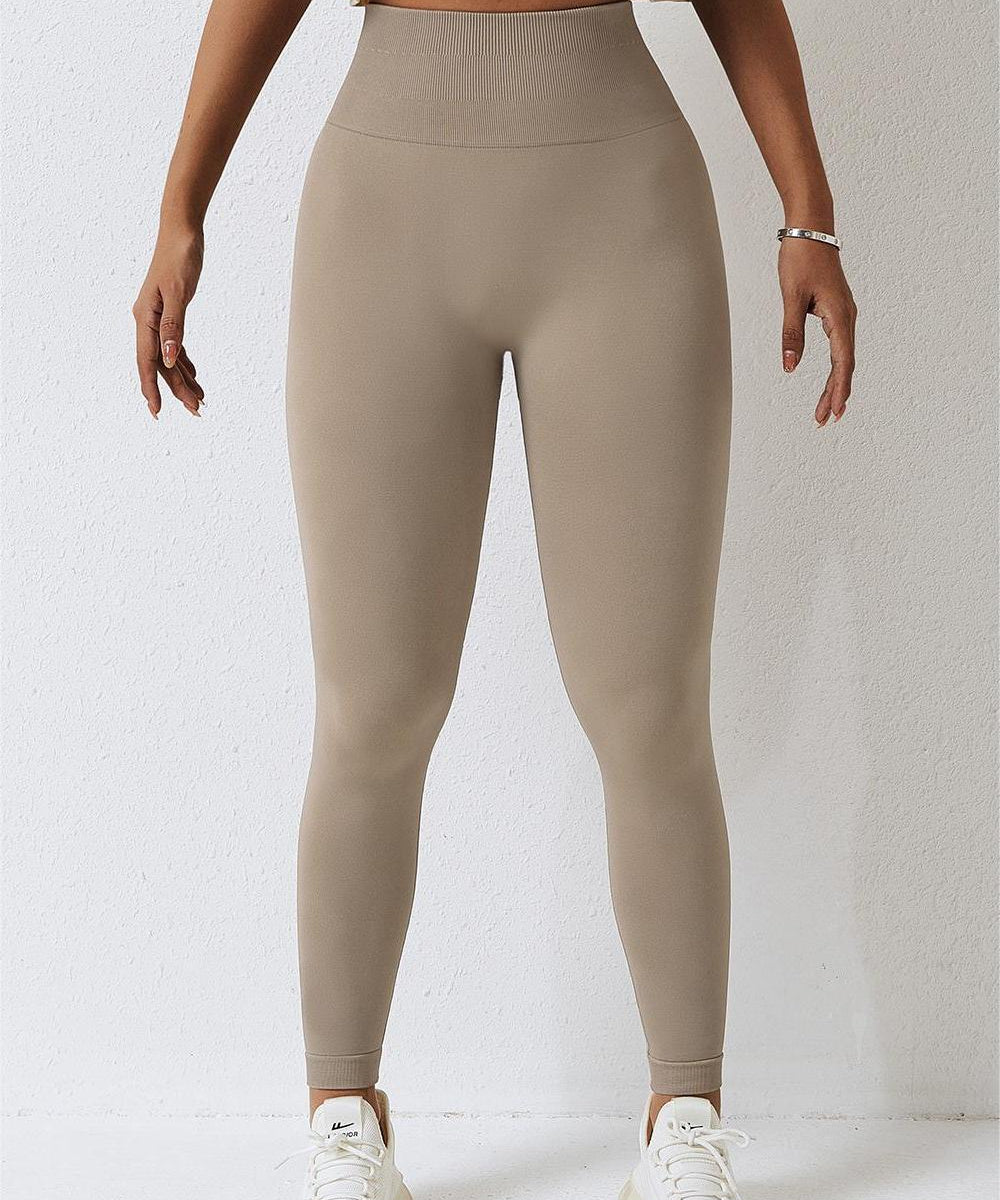 Seamless High-Waist Scrunch Leggings by bornfocus