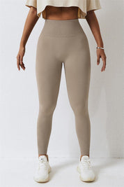 Seamless High-Waist Scrunch Leggings by bornfocus