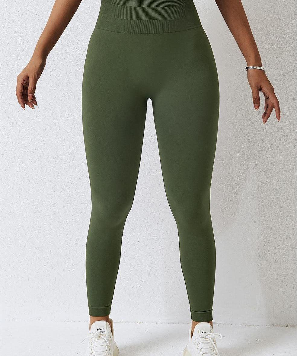 Seamless High-Waist Scrunch Leggings by bornfocus