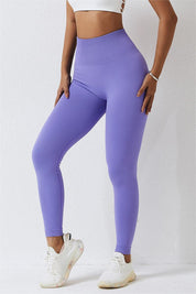 Seamless High-Waist Scrunch Leggings by bornfocus