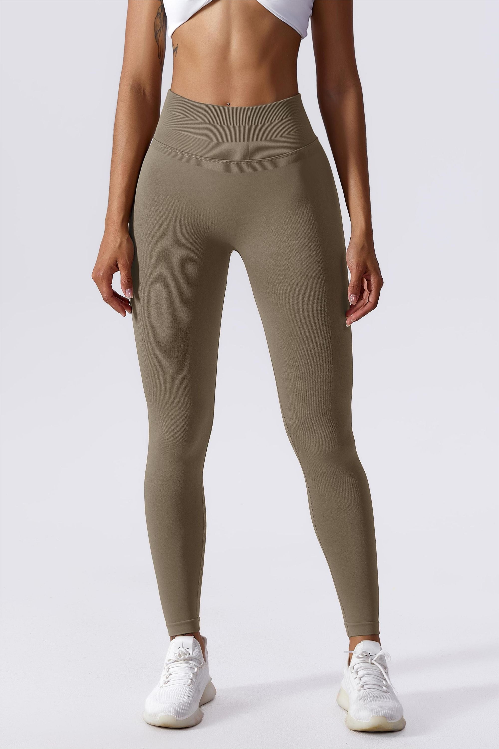 Butt Contour Seamless Leggings by bornfocus